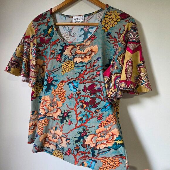 NEVER WORN PARSLEY & SAGE BOHO FLORAL FLUTTER SLEEVES TOP SIZE SMALL - Picture 3 of 15